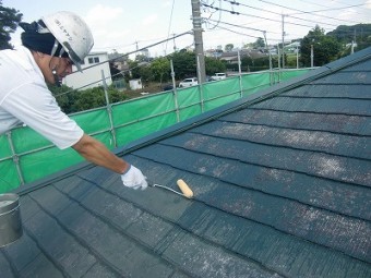 コロニアル屋根下塗り1回目