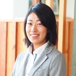 赤石 裕佳
