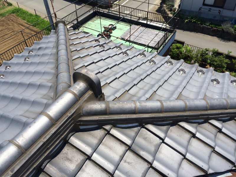 太田市Y様の瓦屋根の点検・屋根板金の塗装を行いました